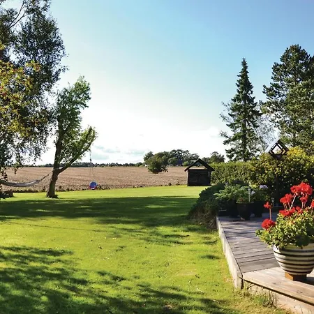 Three-bedroom Holiday In Hyllinge * Kirke-Hyllinge